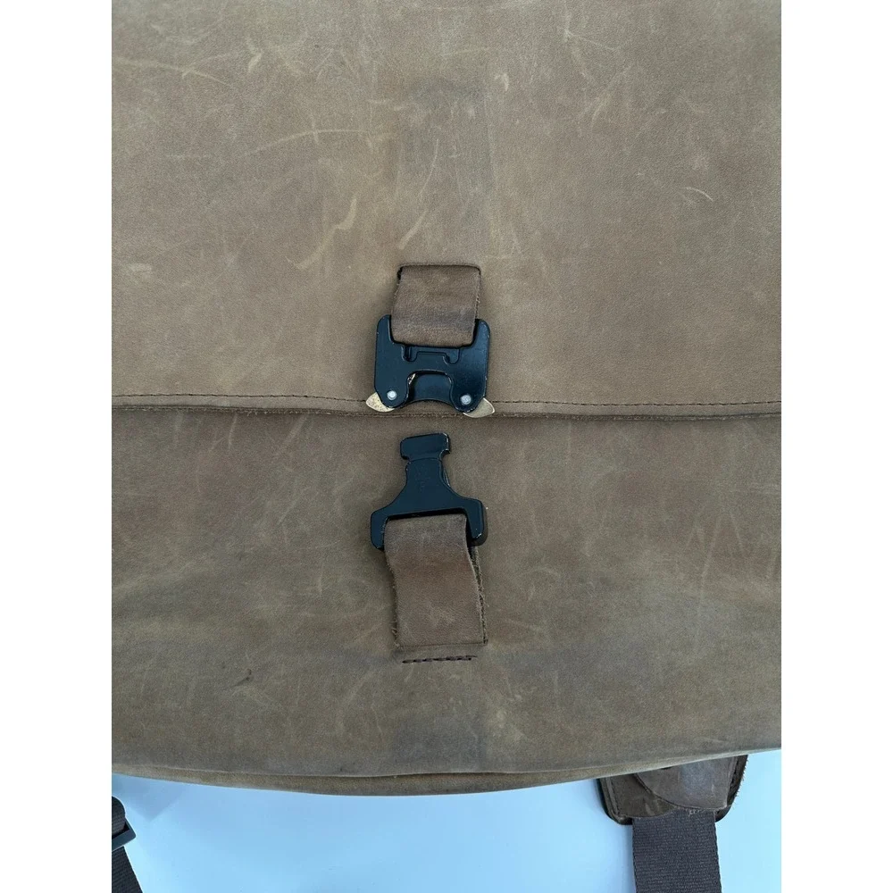 WaterField Designs Executive Leather Messenger Bag Grizzly Brown Laptop Satchel